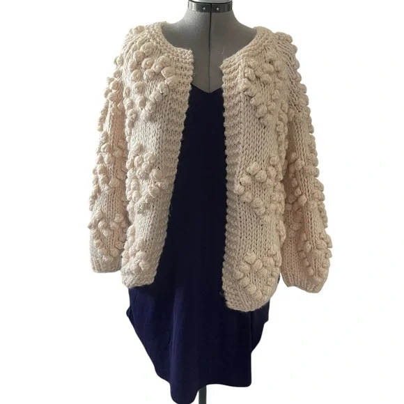WISHLIST KNITTED CARDIGAN IN IVORY, cozy grandma core chic aesthetic Size M/L - Picture 2 of 8
